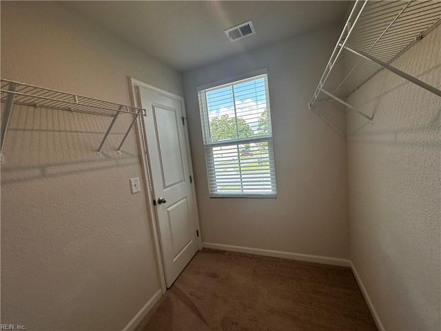 304 Forecastle ST, Portsmouth, VA 23701