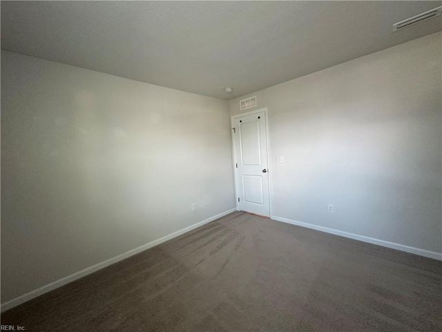 304 Forecastle ST, Portsmouth, VA 23701