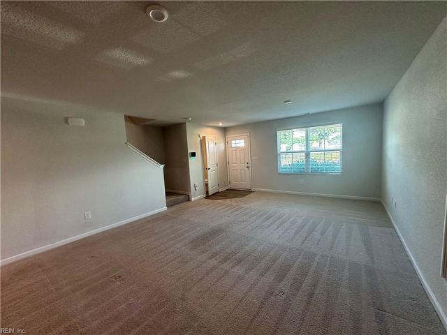 304 Forecastle ST, Portsmouth, VA 23701