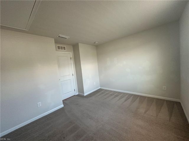 304 Forecastle ST, Portsmouth, VA 23701