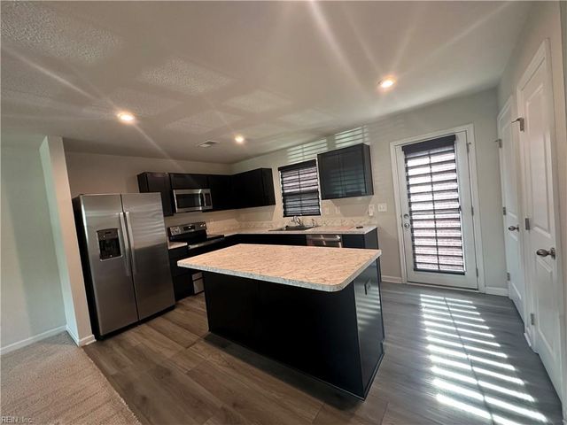 304 Forecastle ST, Portsmouth, VA 23701