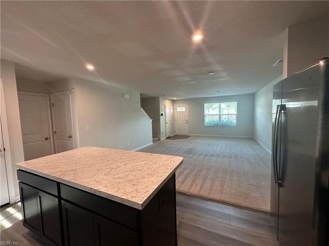 304 Forecastle ST, Portsmouth, VA 23701