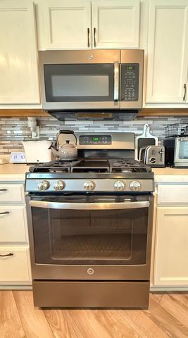 4206 S Julieann Court, Visalia, CA 93277