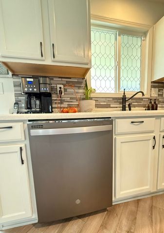 4206 S Julieann Court, Visalia, CA 93277