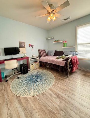 4206 S Julieann Court, Visalia, CA 93277