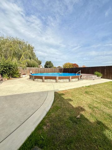 4206 S Julieann Court, Visalia, CA 93277