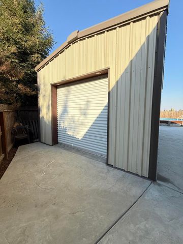 4206 S Julieann Court, Visalia, CA 93277