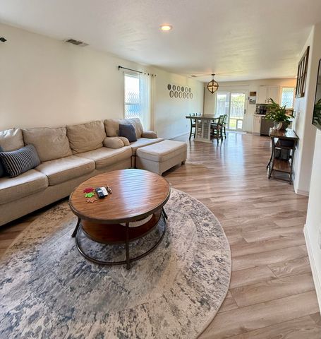 4206 S Julieann Court, Visalia, CA 93277