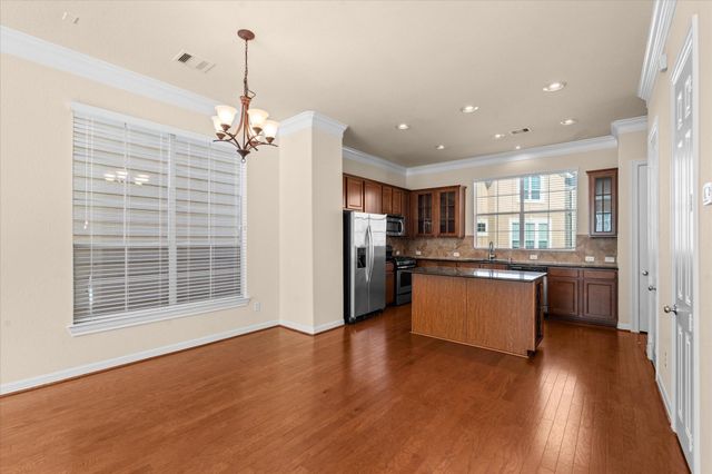 3318 Clearview Villa Way, Houston, TX 77025