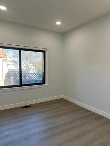 1072 Vine Street, San Jose, CA 95110