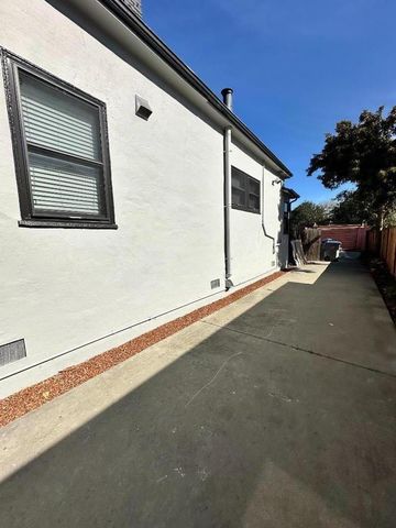 1072 Vine Street, San Jose, CA 95110