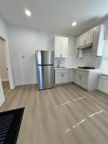 1072 Vine Street, San Jose, CA 95110