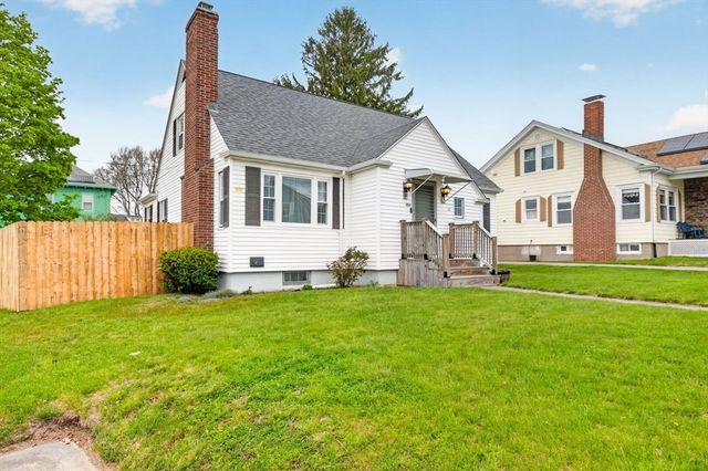 604 Woodlawn Street, Fall River, MA 02720