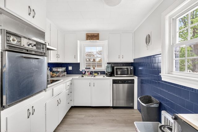 604 Woodlawn Street, Fall River, MA 02720