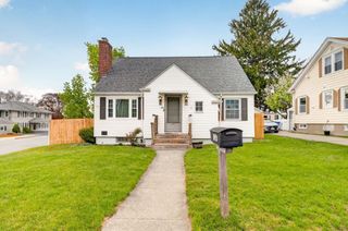 604 Woodlawn Street, Fall River, MA 02720