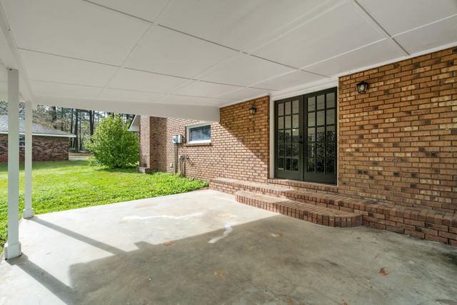 67 Saulters Rd., Prentiss, MS 39474