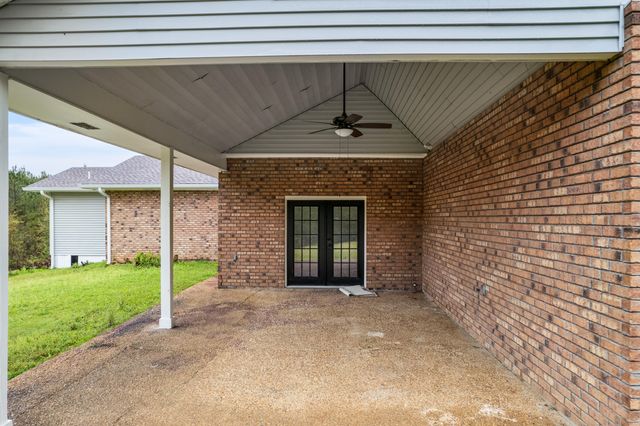 67 Saulters Rd., Prentiss, MS 39474