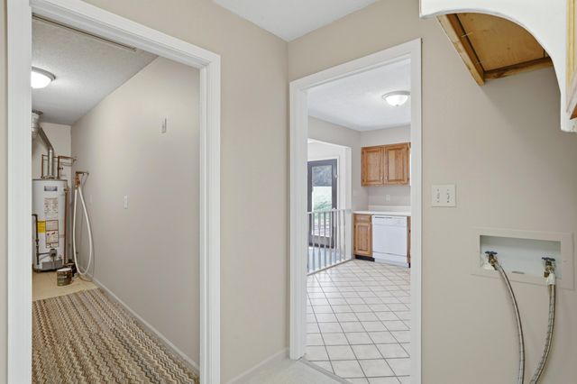 5561 N WATERFRONT DR, Columbia, MO 65202