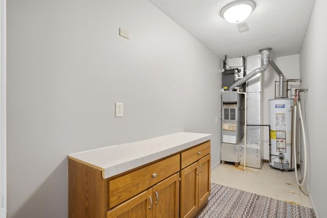 5561 N WATERFRONT DR, Columbia, MO 65202