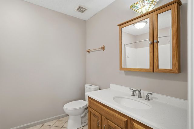 5561 N WATERFRONT DR, Columbia, MO 65202