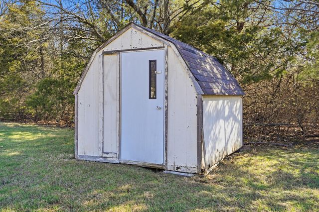 5561 N WATERFRONT DR, Columbia, MO 65202