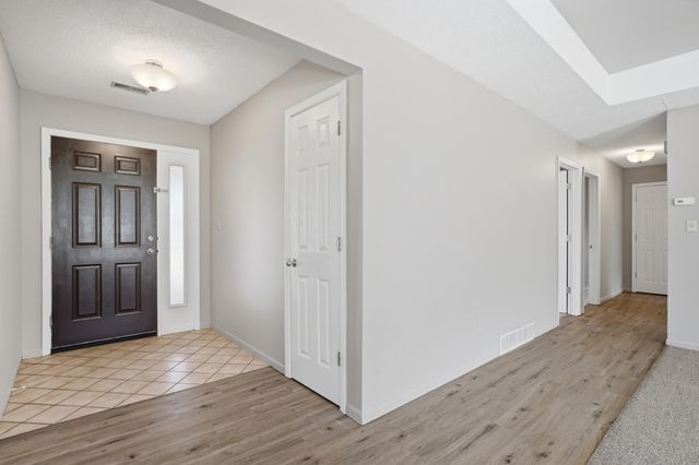 5561 N WATERFRONT DR, Columbia, MO 65202