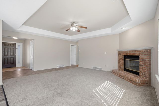 5561 N WATERFRONT DR, Columbia, MO 65202