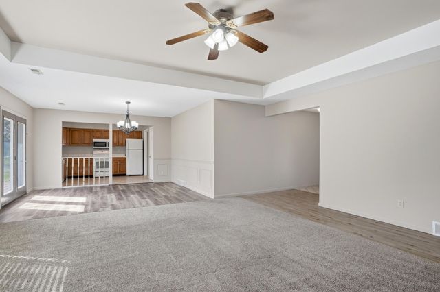 5561 N WATERFRONT DR, Columbia, MO 65202