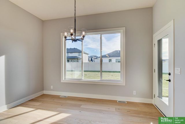 21155 Hartman Avenue, Elkhorn, NE 68022