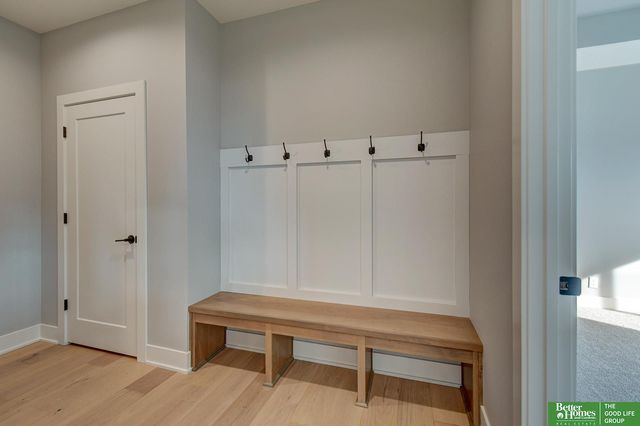 21155 Hartman Avenue, Elkhorn, NE 68022