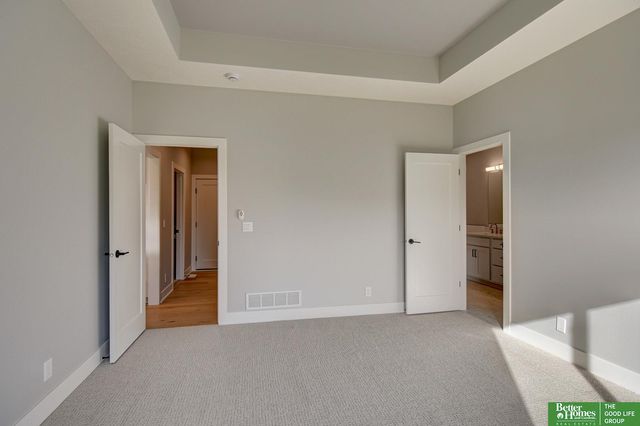 21155 Hartman Avenue, Elkhorn, NE 68022