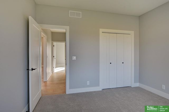 21155 Hartman Avenue, Elkhorn, NE 68022