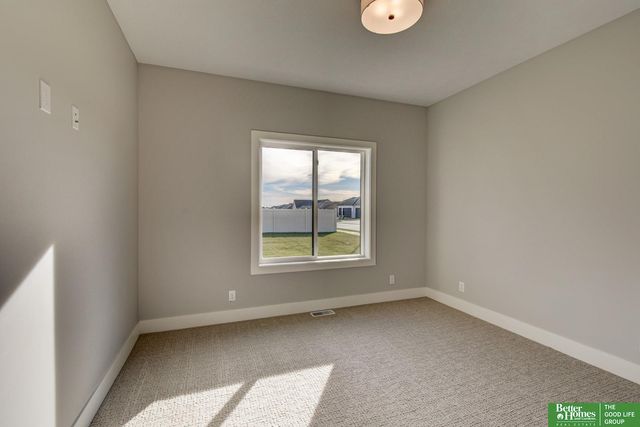 21155 Hartman Avenue, Elkhorn, NE 68022