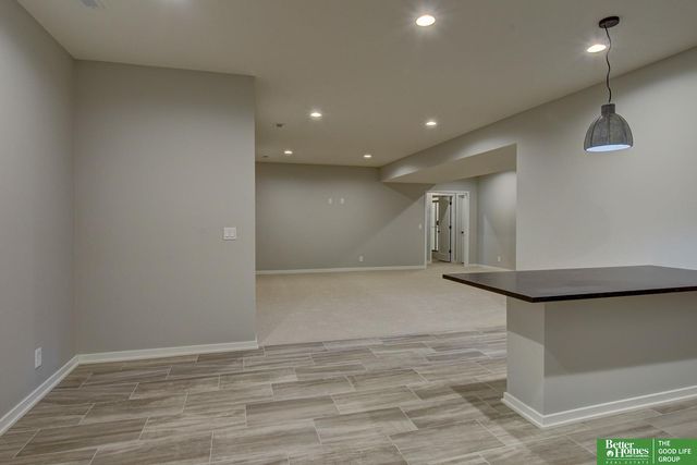 21155 Hartman Avenue, Elkhorn, NE 68022