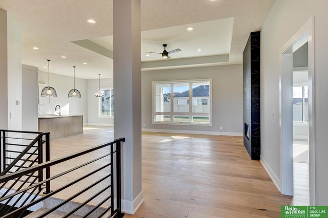 21155 Hartman Avenue, Elkhorn, NE 68022