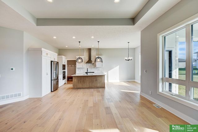 21155 Hartman Avenue, Elkhorn, NE 68022