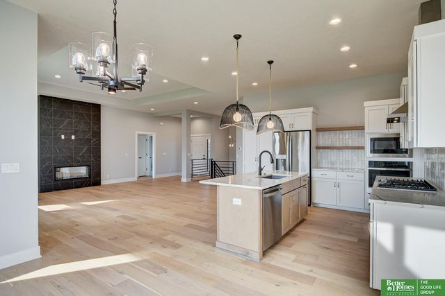 21155 Hartman Avenue, Elkhorn, NE 68022