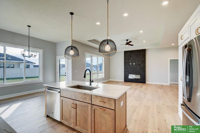 21155 Hartman Avenue, Elkhorn, NE 68022