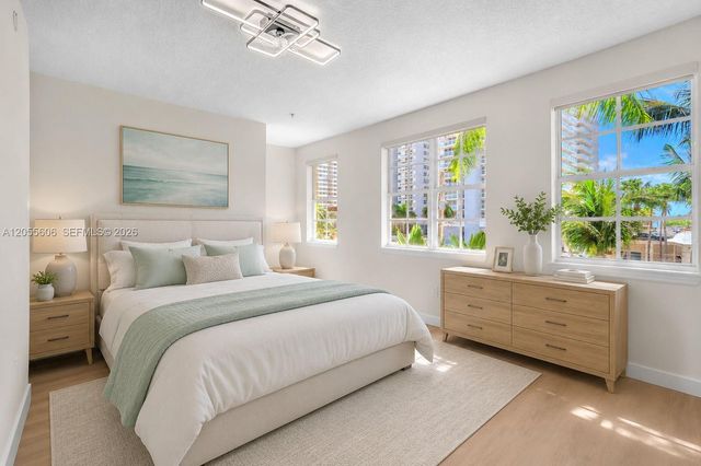 2065 S Ocean Dr TH1, Hallandale Beach, FL 33009