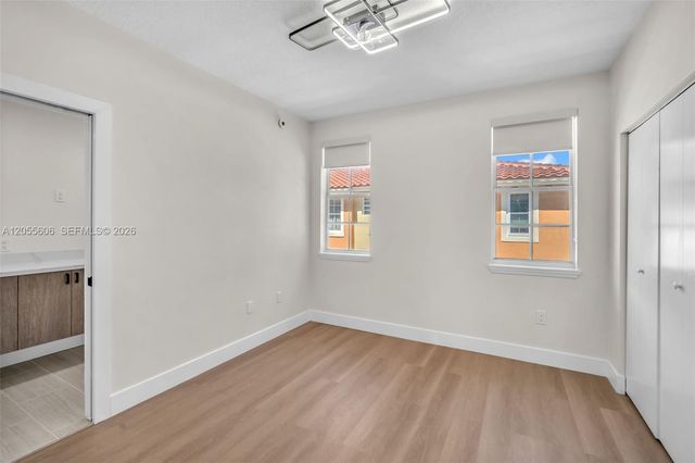 2065 S Ocean Dr TH1, Hallandale Beach, FL 33009