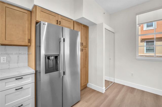 2065 S Ocean Dr TH1, Hallandale Beach, FL 33009