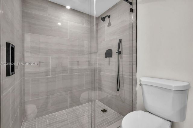 2065 S Ocean Dr TH1, Hallandale Beach, FL 33009