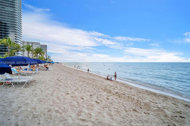 2065 S Ocean Dr TH1, Hallandale Beach, FL 33009