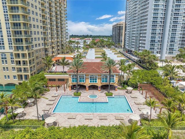 2065 S Ocean Dr TH1, Hallandale Beach, FL 33009