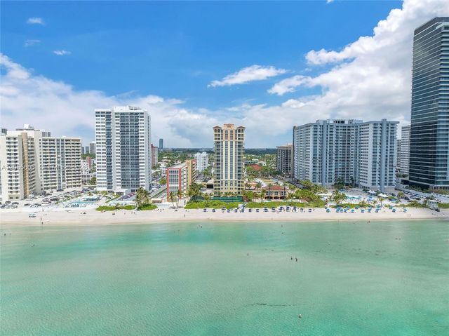 2065 S Ocean Dr TH1, Hallandale Beach, FL 33009