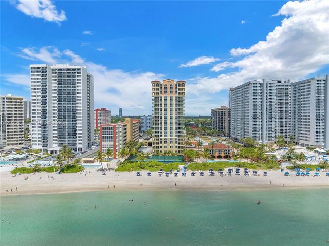 2065 S Ocean Dr TH1, Hallandale Beach, FL 33009