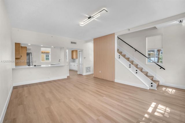 2065 S Ocean Dr TH1, Hallandale Beach, FL 33009