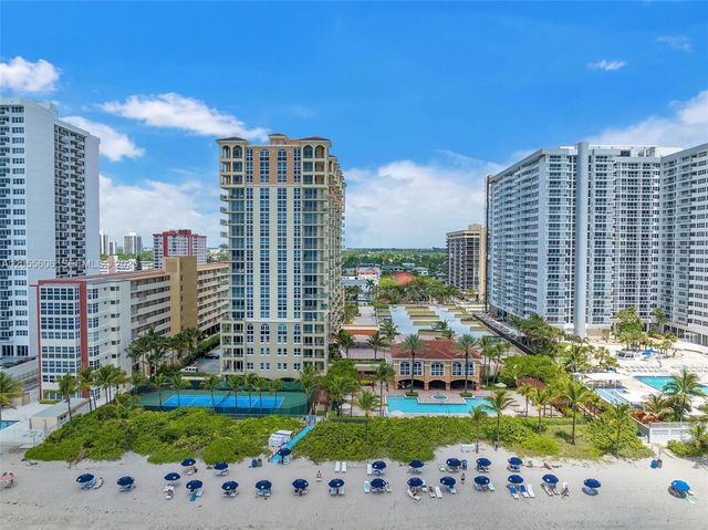 2065 S Ocean Dr TH1, Hallandale Beach, FL 33009