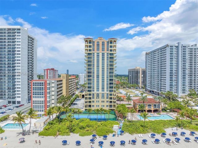 2065 S Ocean Dr TH1, Hallandale Beach, FL 33009