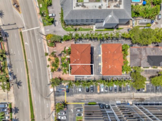 2065 S Ocean Dr TH1, Hallandale Beach, FL 33009